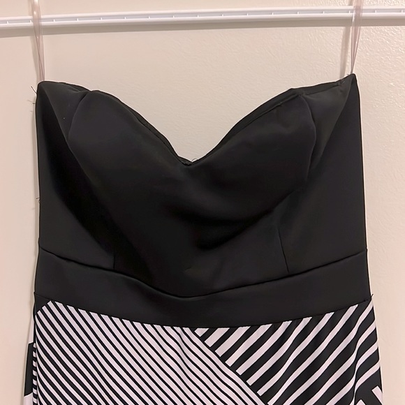 Black & white maxi dress size small - Picture 3 of 4